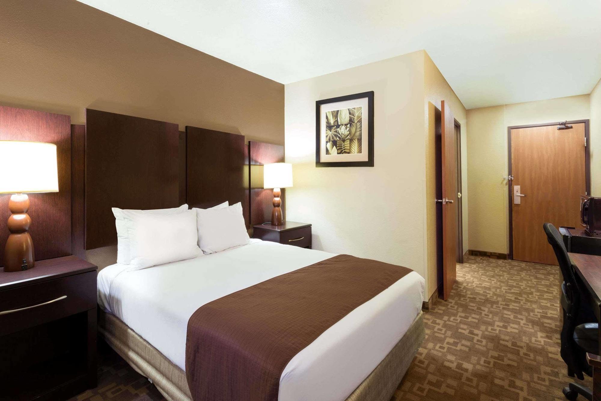 Super 8 By Wyndham Chandler Phoenix Exterior photo